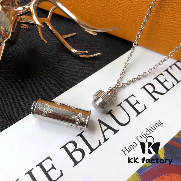 LV Latest MONOGRAM STRASS Unisex Necklace with Swarovski Crystal