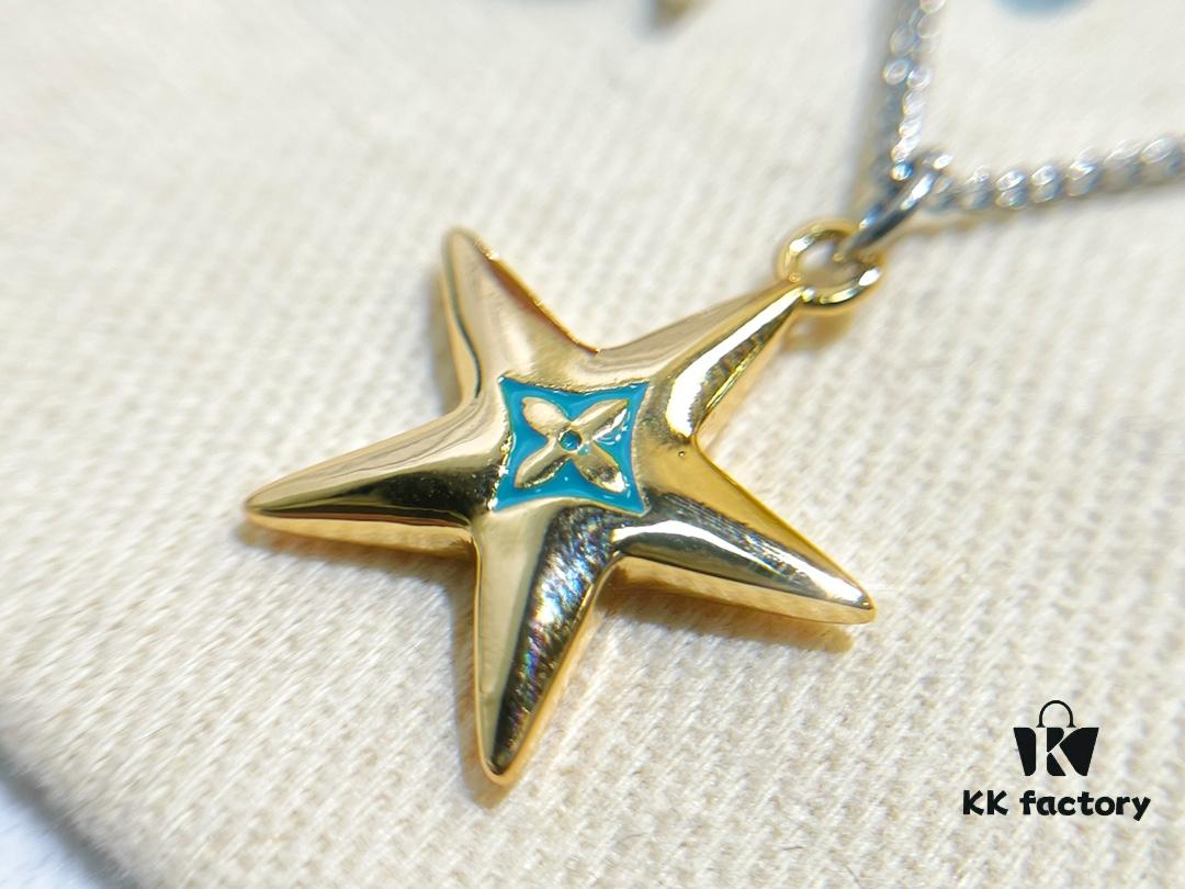 ❗️New Arrival❗️☀Louis Vuitton Three-in-One Turtle Star Letter Necklace