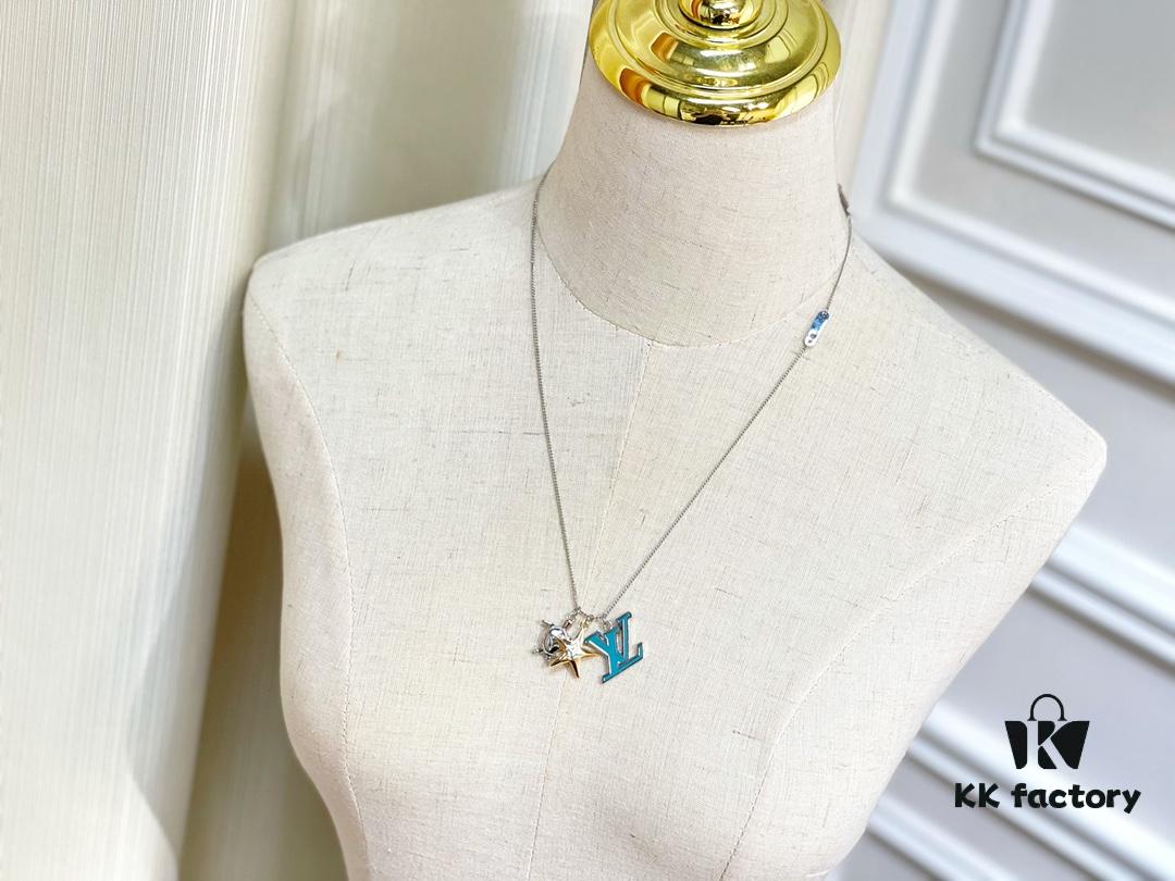 ❗️New Arrival❗️☀Louis Vuitton Three-in-One Turtle Star Letter Necklace