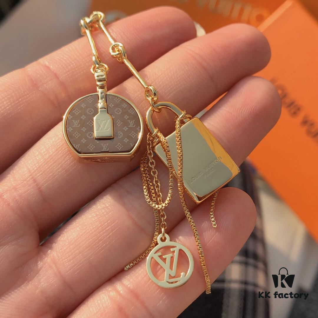 LV Ultra-Precise Replica Necklace, Stylish and Versatile, Matches Any Outfit