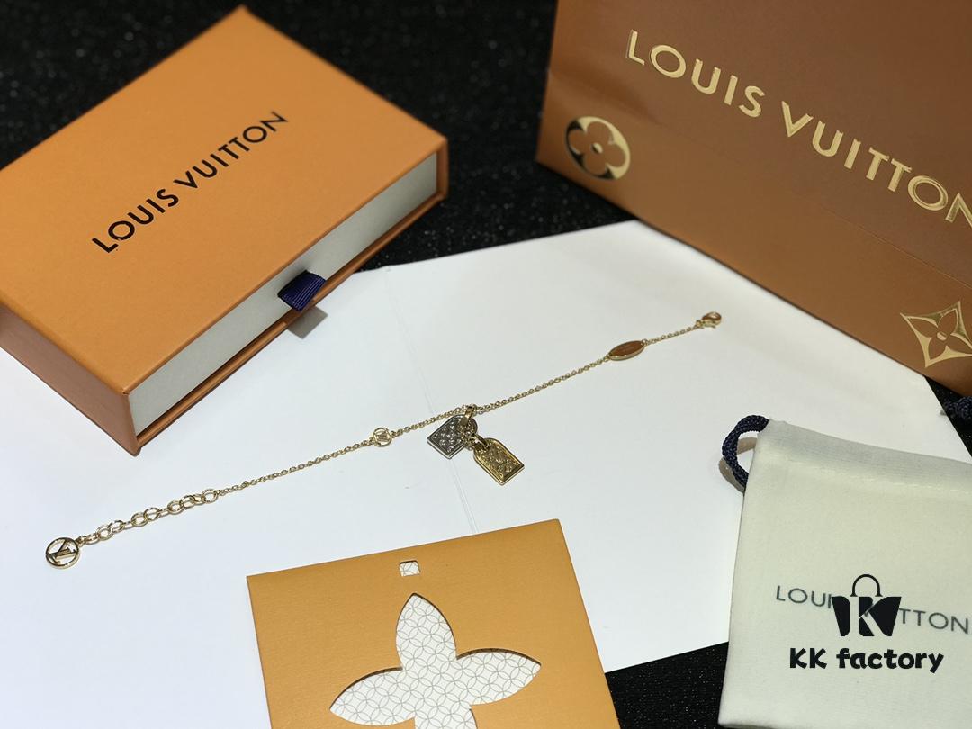 Same Style as Zhong Chuxi's - Must Buy, Keep One for Yourself - LV Classic Two-Tone Pendant Necklace and Bracelet Set
