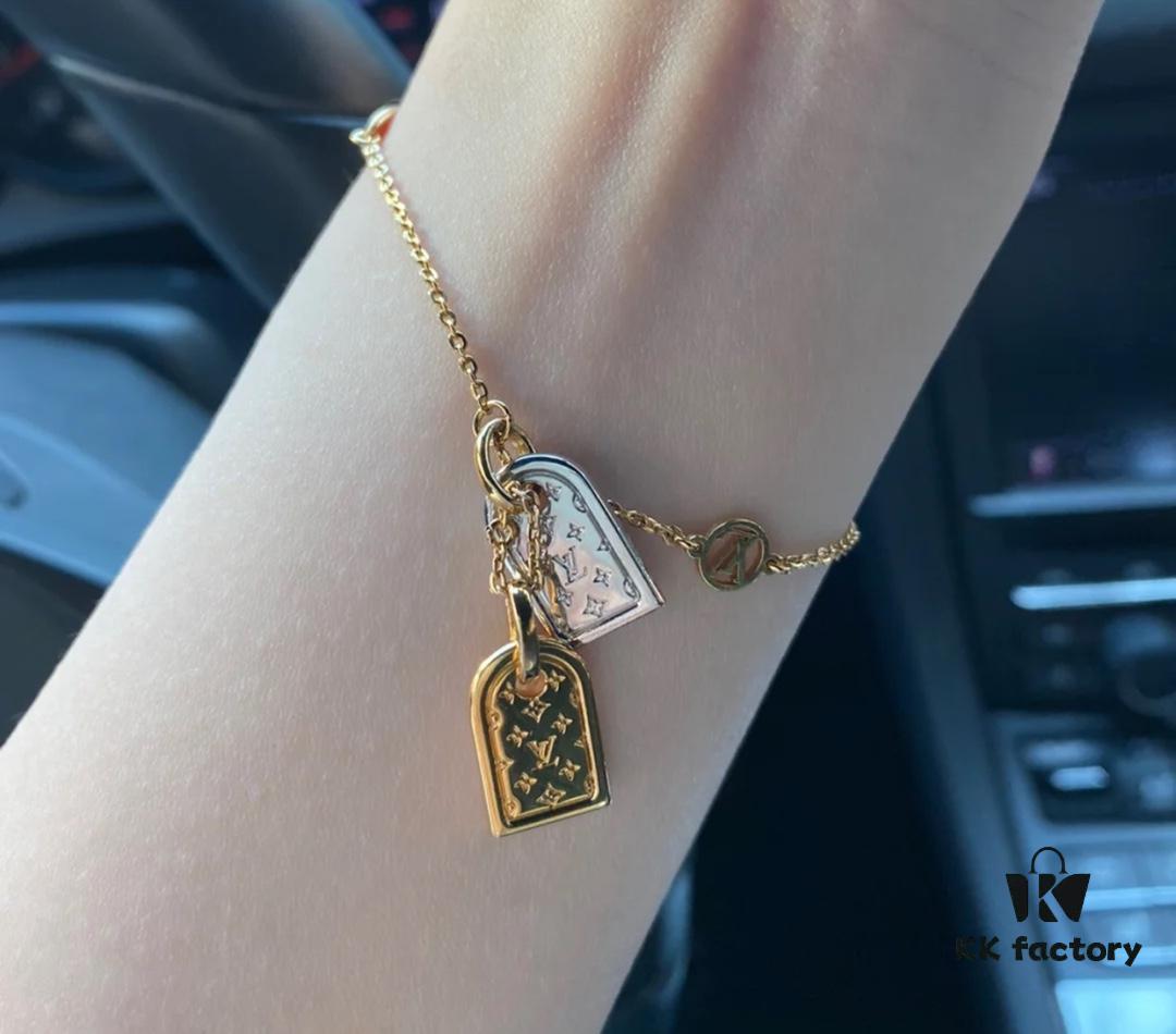 Same Style as Zhong Chuxi's - Must Buy, Keep One for Yourself - LV Classic Two-Tone Pendant Necklace and Bracelet Set