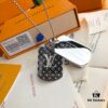 LV Necklace Limited Edition from Boutique