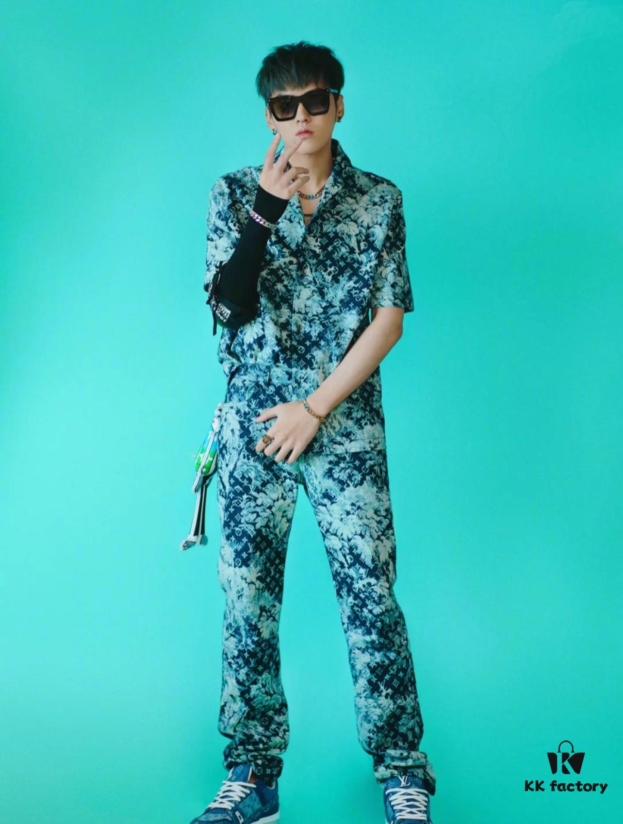 Louis Vuitton CHAIN LINKS PATCHES Enamel Inlaid Cuban Link Bracelet (High-Replica Version, Comparable to Authentic) - Same as Boutique Release, Worn by Cecilia Chung, Can Be Paired as Couple's Bracelet