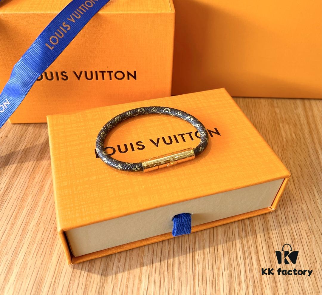 Louis Vuitton CONFIDENTIAL Unisex Monogram Long Buckle Leather Rope Bracelet (High-End Proxy Version, Comparable to Authentic)