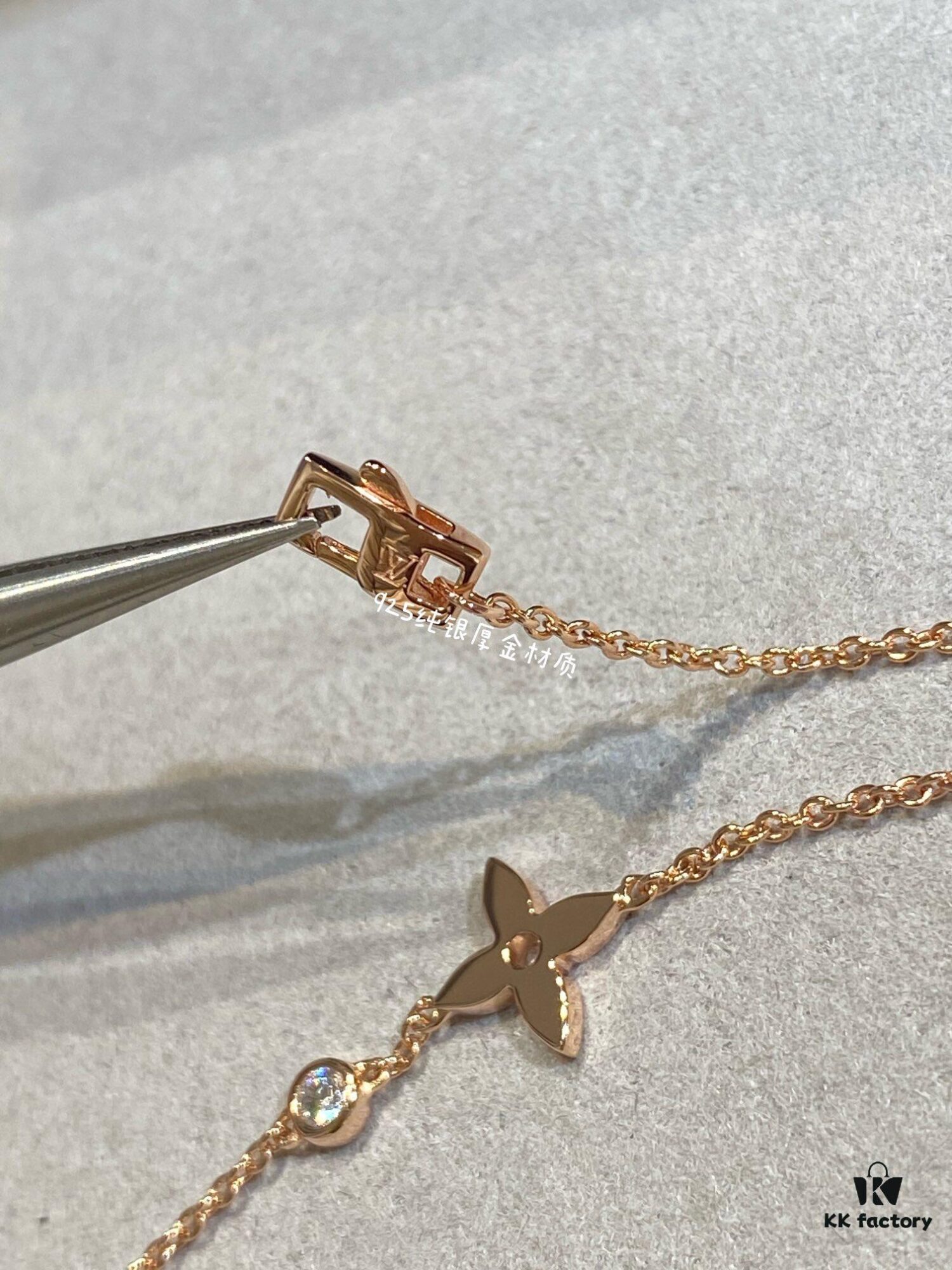 New Arrival LV Classic Monogram Single Diamond Mini Bracelet Idylle Blossom Series