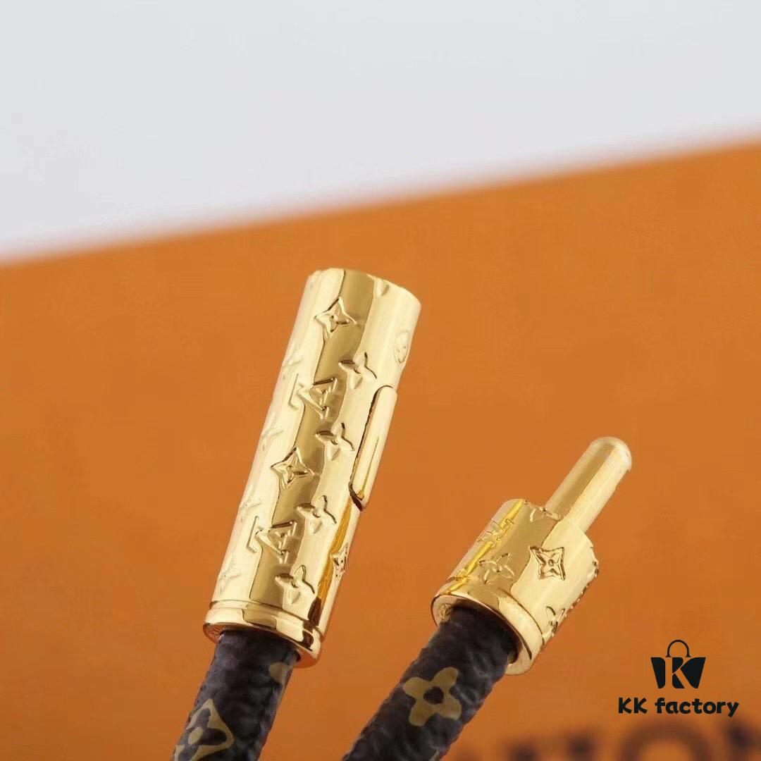 LV New Plaid Leather Bracelet in Gold, Exuding Elegance with Unique Design, Bestseller Matching Buckle Strap, Ideal for Couples