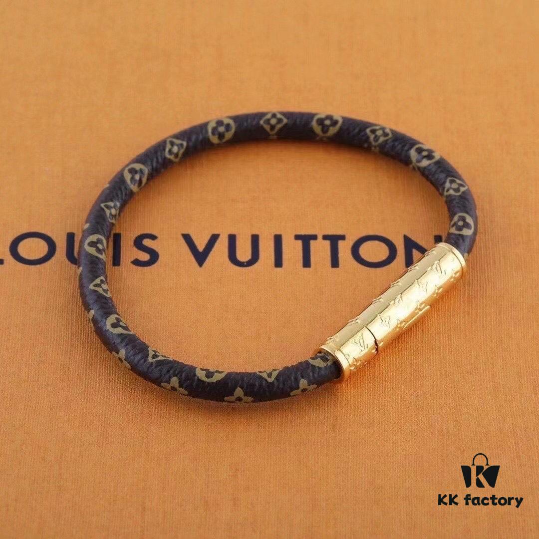 LV New Plaid Leather Bracelet in Gold, Exuding Elegance with Unique Design, Bestseller Matching Buckle Strap, Ideal for Couples