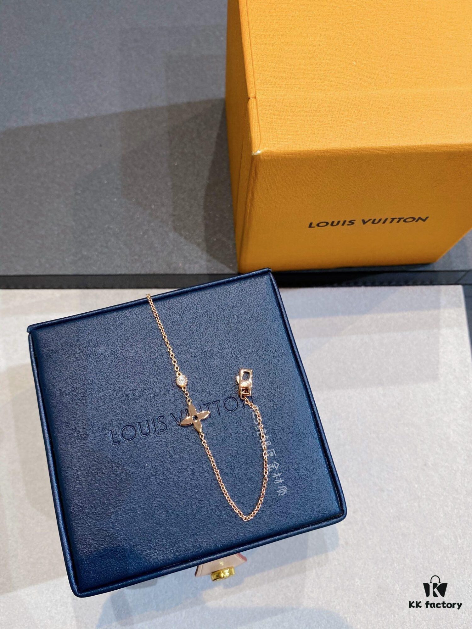 New Arrival LV Classic Monogram Single Diamond Mini Bracelet Idylle Blossom Series