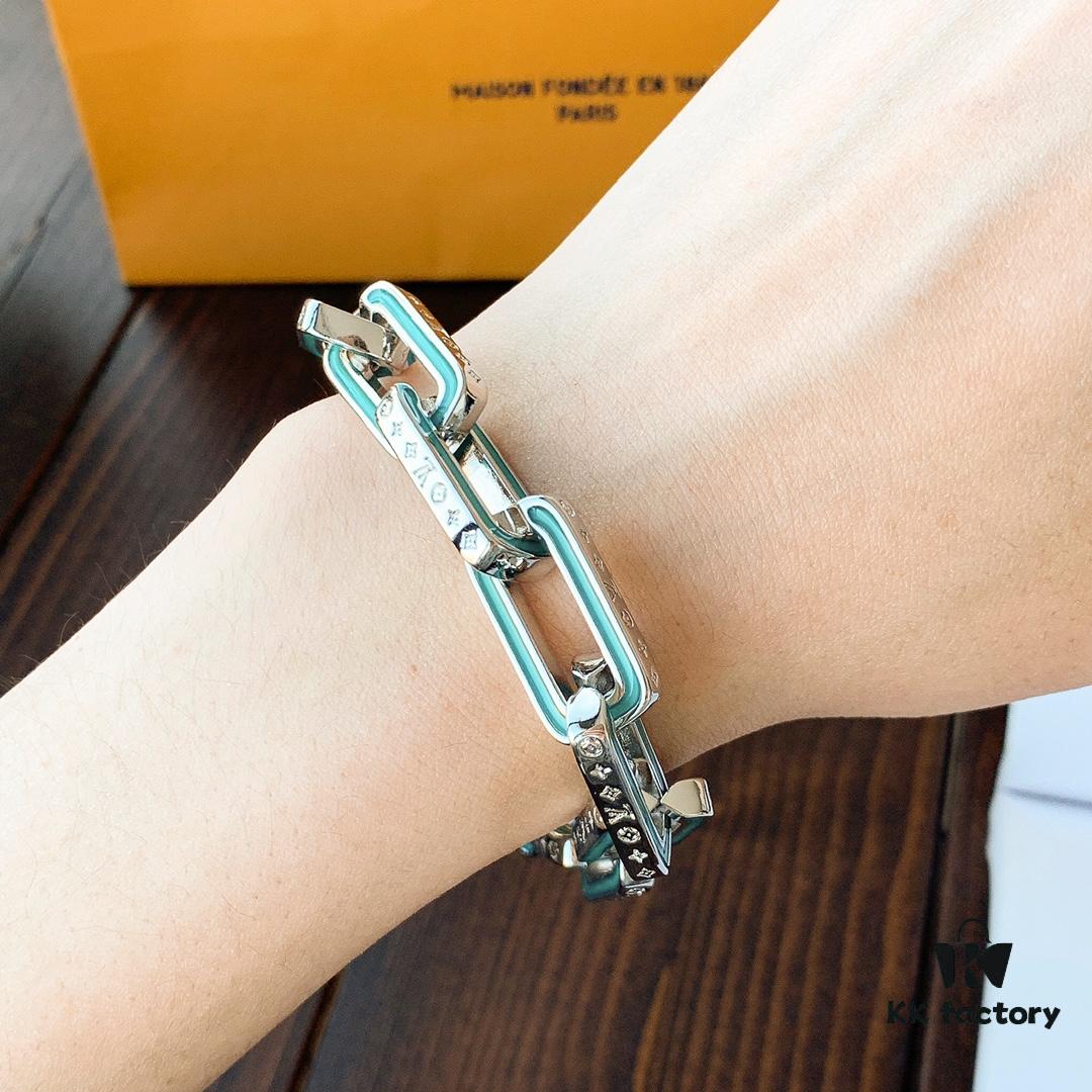 LV Latest Louis Vuitton Men's 316 Stainless Steel Bracelet, Tricolor: Iridescent Color Plus Silver, Full Metal Construction, Exquisitely Crafted