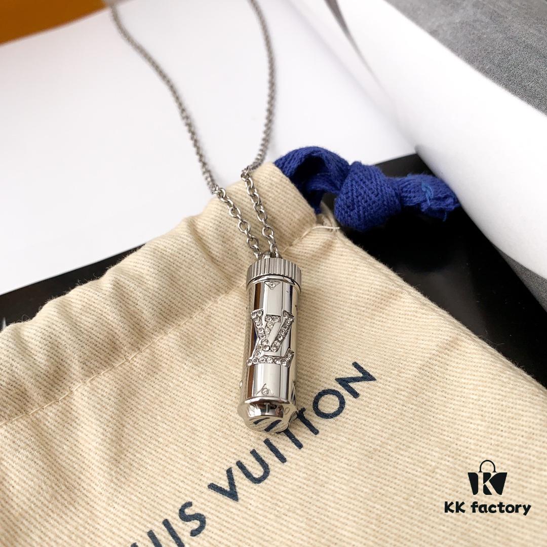 LV Latest MONOGRAM STRASS Unisex Necklace with Swarovski Crystals