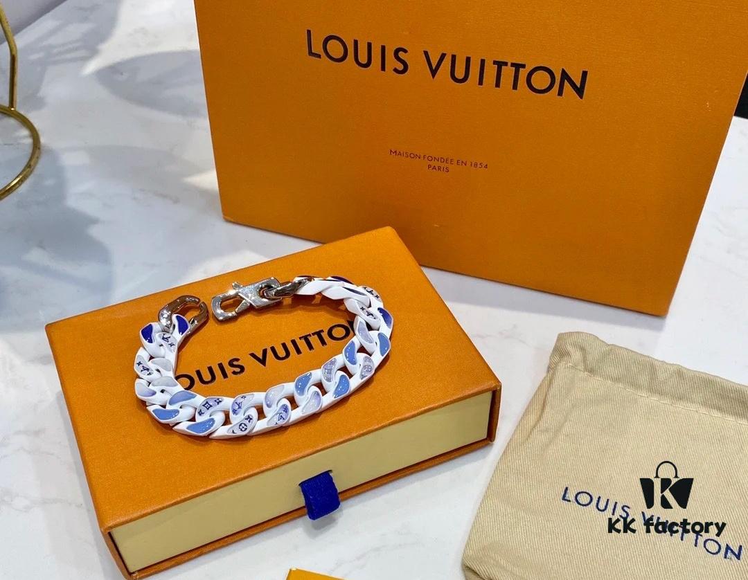 Recommended are LV's currently popular bracelets and necklaces