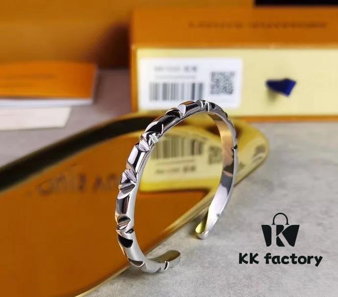 New LV Louis Vuitton Volt Jewelry Collection, Unisex Bracelet Designed by Former Tiffany Designer, Titanium Steel Craftsmanship, In Stock