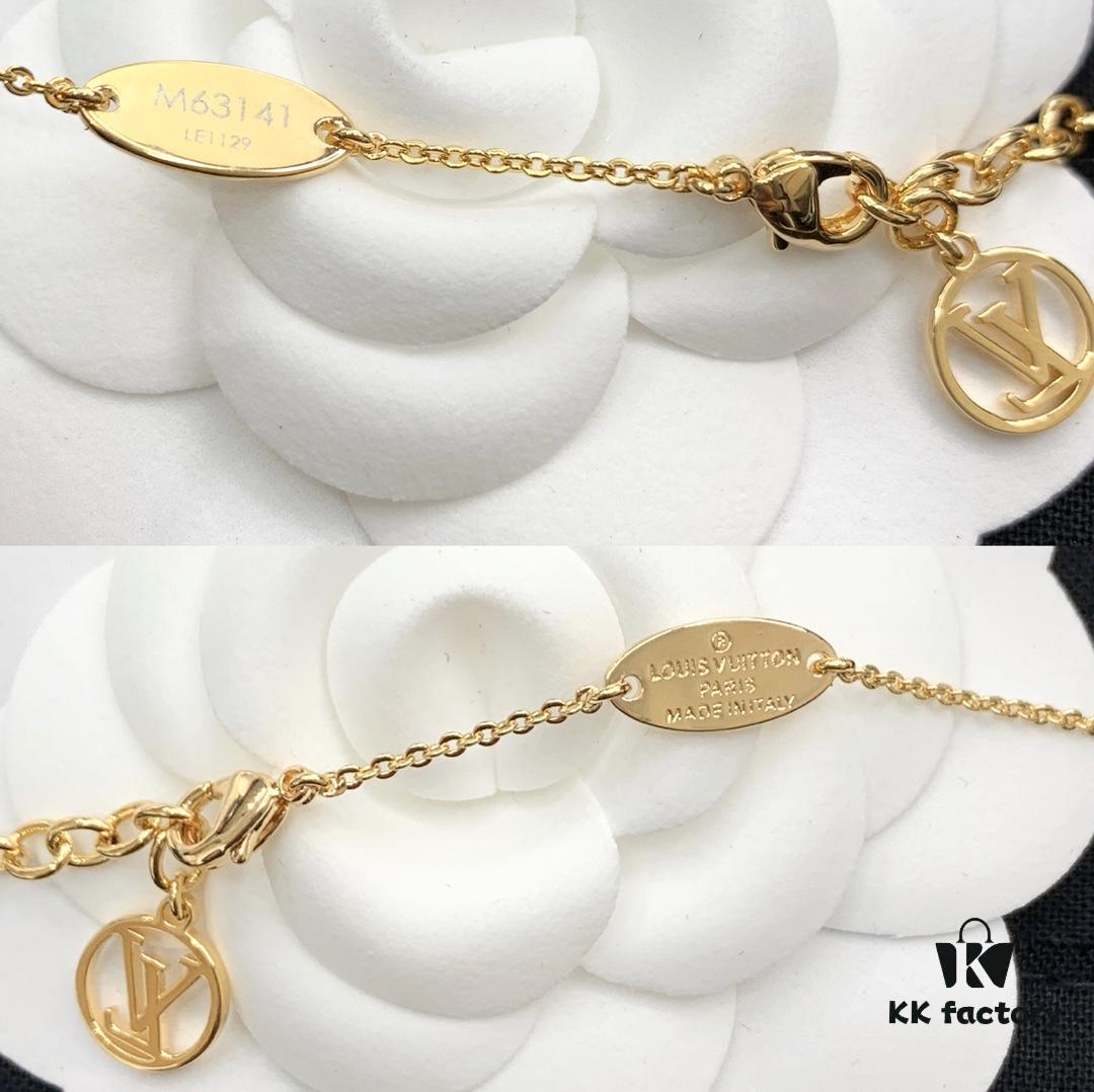 Z, OMG, Absolutely Gorgeous, LV's Most Beautiful Necklace, Stunning Look When Worn, Breathtakingly Beautiful, Examine the Detail Photos Carefully, Our Mass Production Is Unmatched in the Entire Market, Every Detail Matches ZP Exactly, 18K Gold Plated Brass Like ZP, Electroplated with a Full 5 Layers of Thick Gold for Maximum Color Retention