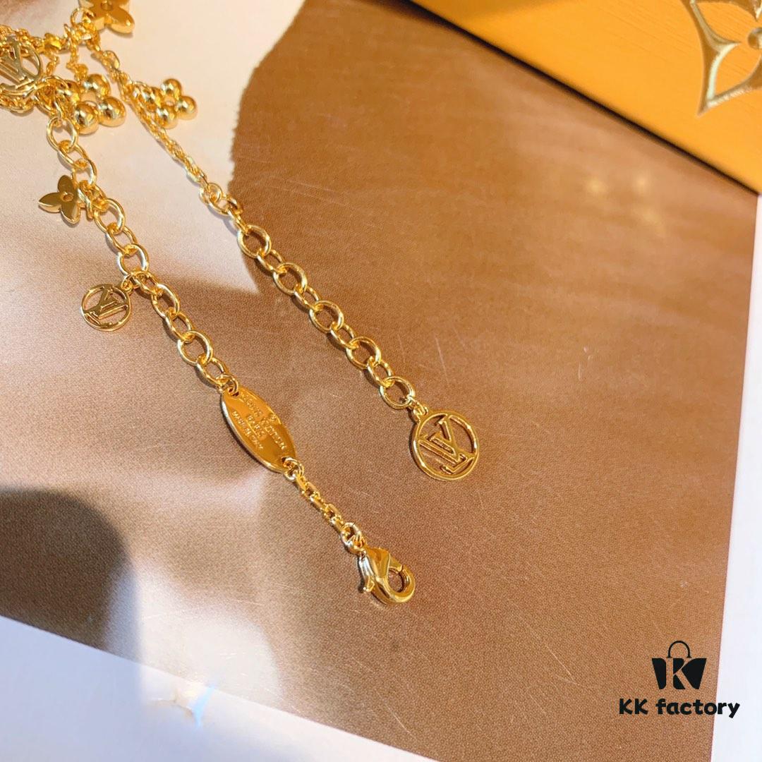 Lv Floral Bracelet – So Beautiful!