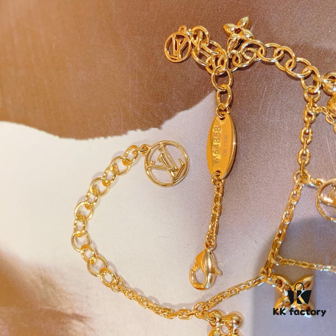 Lv Floral Bracelet – So Beautiful!