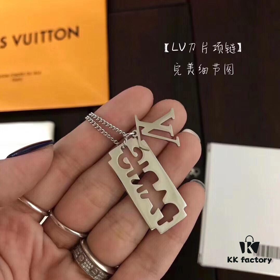 Exclusive In-Stock! New LV-Style Engraved Pendant Necklace – Fashionable Unisex Chain, Adjustable Length, 'Key of Love' Design, Couples' Jewelry with Full Gift Packaging