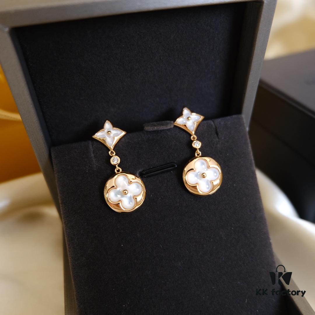 Our Design - Donkey House Rhombus Round White Mother of Pearl Stud Earrings