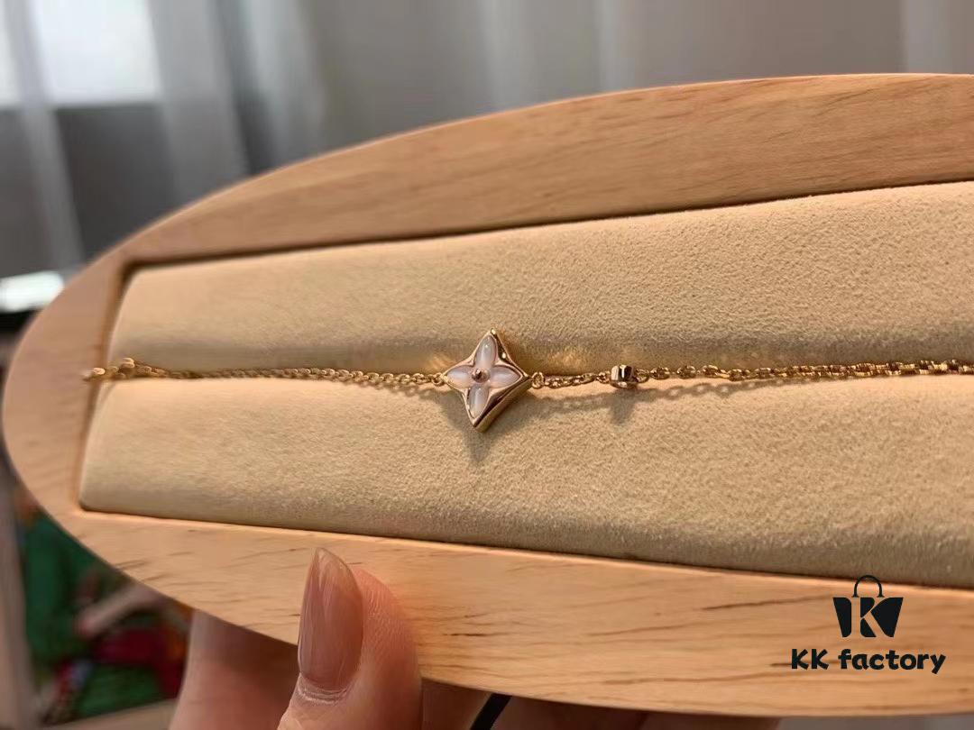 Baimu Vintage Pattern Bracelet