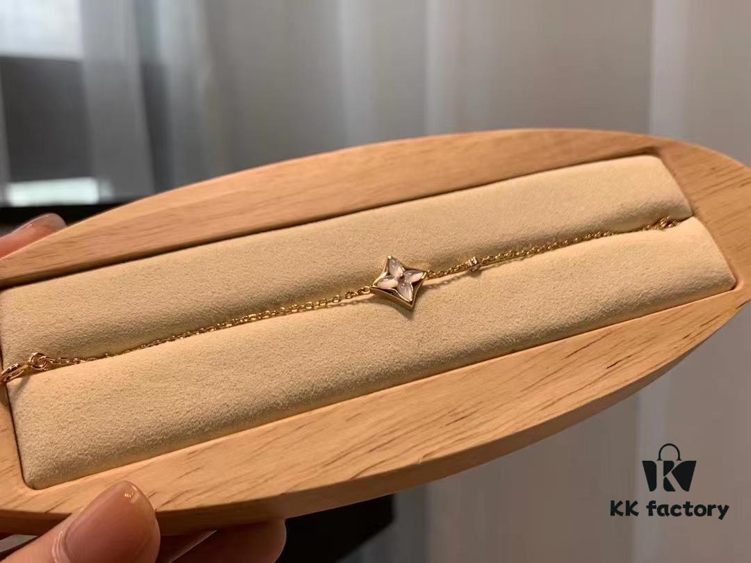 Baimu Vintage Pattern Bracelet