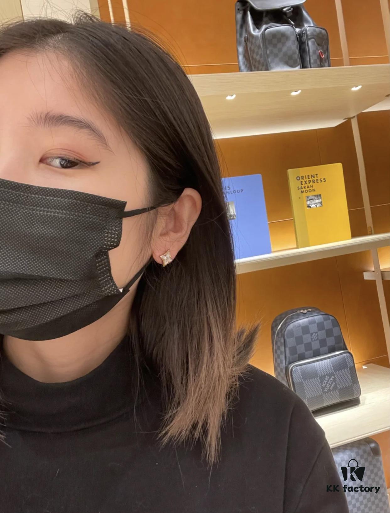 LV Monogram Look, Eye-Catching and Exquisitely Crafted