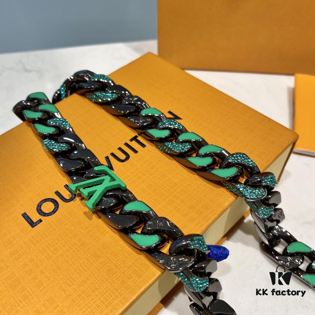 New Arrival: LV Chain Links Patches Cuban Green Colored Diamond Necklace for Men
