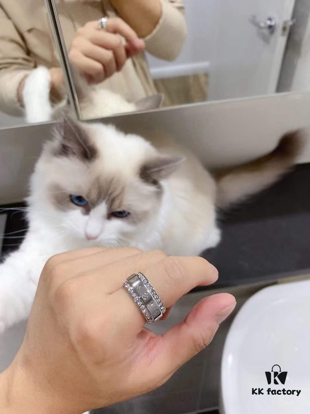 Louis Vuitton CATCH Silver Full Diamond Ring