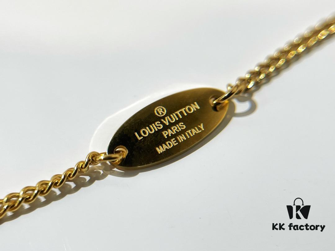 ❗️Qixi Limited Edition❗️ Louis Vuitton LV Letter Heart ❤ Necklace and Earrings