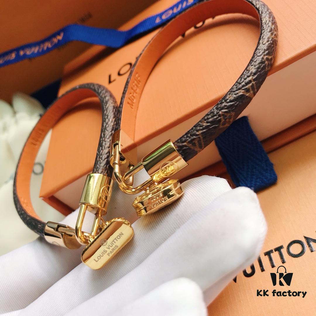LV Leather Cord Bracelet! Must-Have Style!
