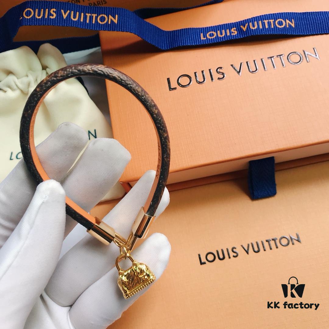 LV Leather Cord Bracelet! Must-Have Style!