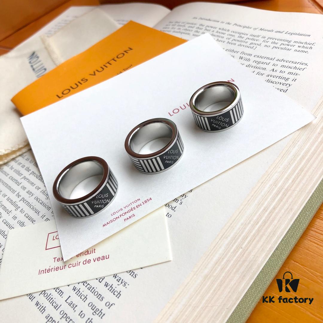 Exclusive In-Stock! LV Enamel Love Series Ring – Ideal Valentine's Gift, Couple's Design, Sleek and Elegant, 316 Stainless Steel, Precision Craftsmanship with Louis Vuitton Stamp