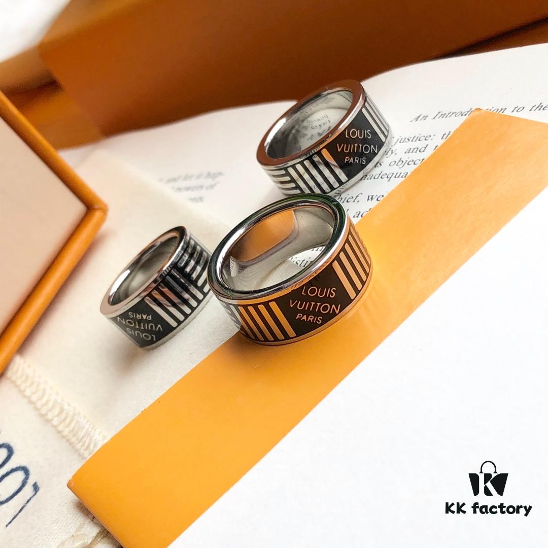 Exclusive In-Stock! LV Enamel Love Series Ring – Ideal Valentine's Gift, Couple's Design, Sleek and Elegant, 316 Stainless Steel, Precision Craftsmanship with Louis Vuitton Stamp