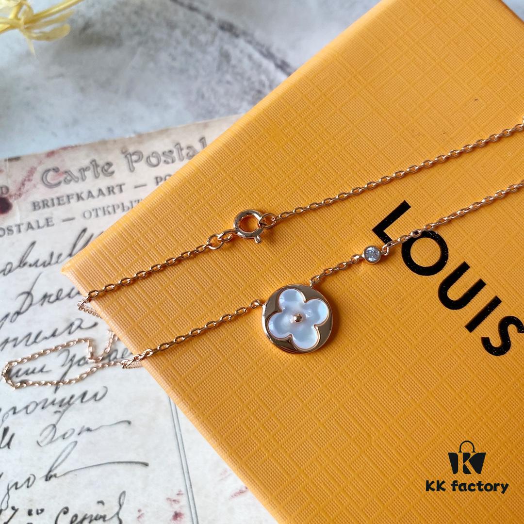 LV Round White Mother-of-Pearl Necklace with 18K Rose Gold Plating and Swarovski Crystal Accents