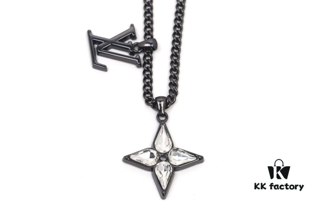 New Arrival Louis Vuitton Flower Cut Necklace