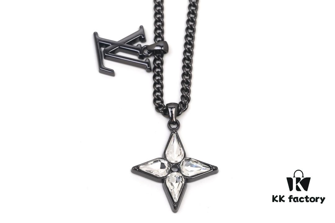 New Arrival Louis Vuitton Flower Cut Necklace