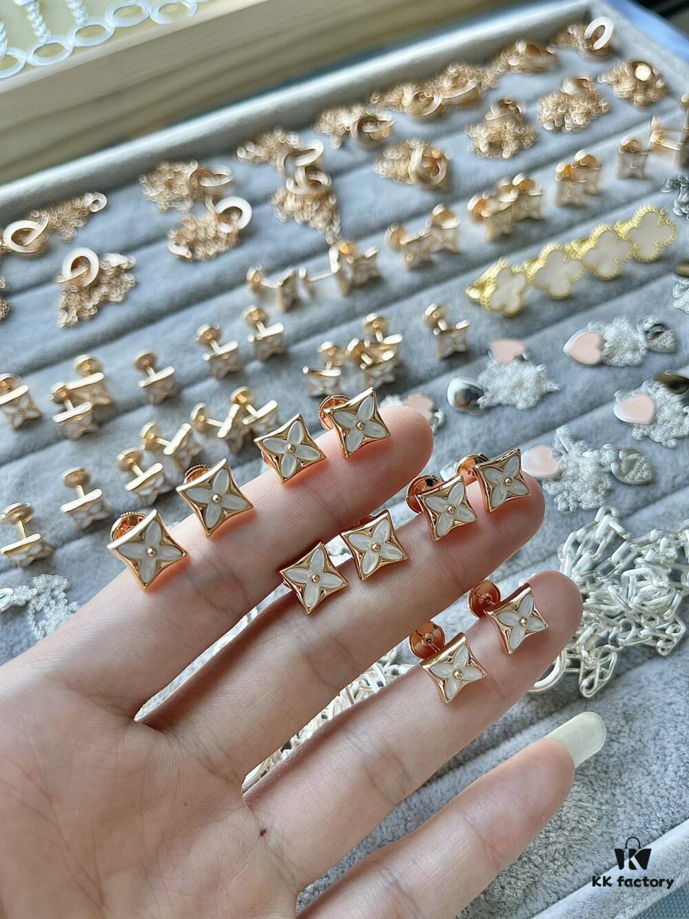 LV Floral Shell Stud Earrings