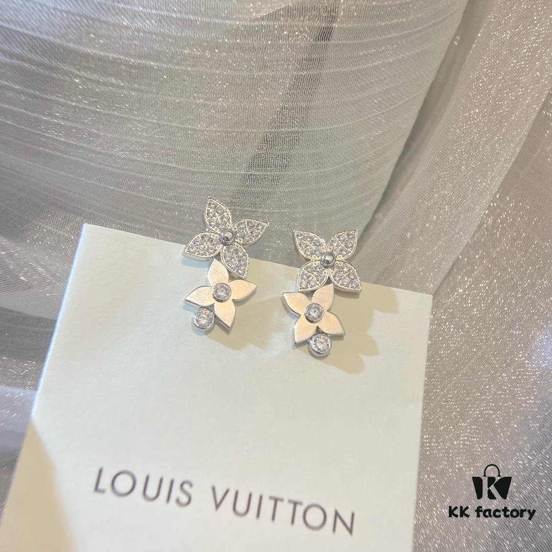 Hand-set Diamond CNC High Version Dogwood Flower Stud Earrings