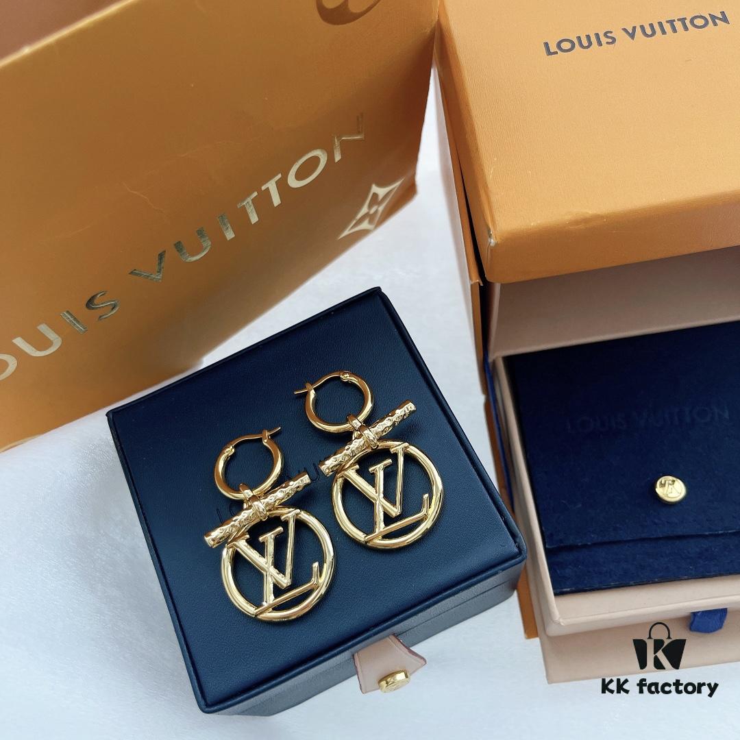 Lv Louis Vuitton 2022 Spring-Summer New Arrival Retro LV Letter OT Earrings