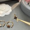 New Arrival Louis Vuitton LV Mother-of-Pearl Clover Double Flower Ring Set, Minimalist and Elegant Style, Classic Versatile Jewelry, Premium German-Imported V Gold Plated with Thick Gold Coating, Default Rose Gold, Available in Yellow and White Gold