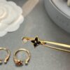 New Arrival Louis Vuitton LV Mother-of-Pearl Clover Double Flower Ring Set, Minimalist and Elegant Style, Classic Versatile Jewelry, Premium German-Imported V Gold Plated with Thick Gold Coating, Default Rose Gold, Available in Yellow and White Gold