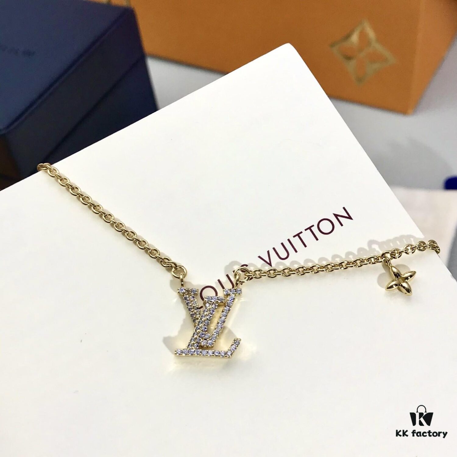 A Simple and Classic Logo Design! Must-Have Item!