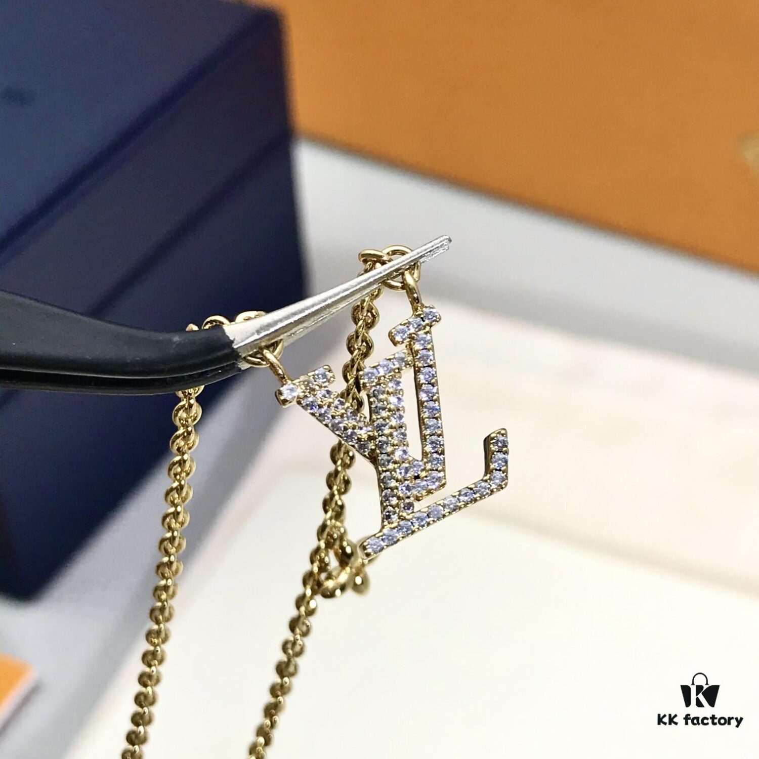 A Simple and Classic Logo Design! Must-Have Item!