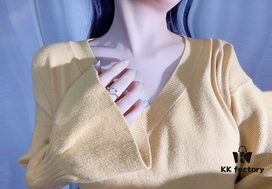 Color Blossom High Jewelry Ring in V Gold with White Shell, Red Carnelian, Peacock Green, and Black Onyx