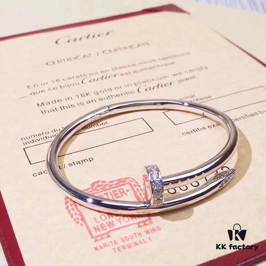 Cartier Cartier Nails Bracelet, Simple and Individual, Without Excessive Decoration, With the Iconic Nail Design That Expresses Confidence and Independent Spirit, Highlighting Personal Uniqueness! Distinctive Lines Combine Modernity and Bold Creativity! The Rose Gold Color Is Very Versatile and Can Be Paired with Other Bracelets or Bangles for a Stylish and Capable Look!