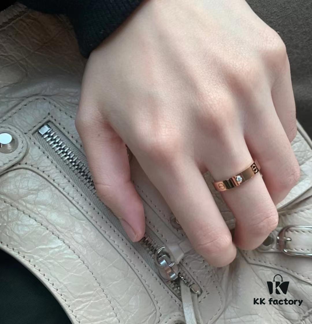 Cartier Screw Ring with Three Diamonds, CMC Craftsmanship, Simple and Fashionable, Classic Design Never Goes Out of Style