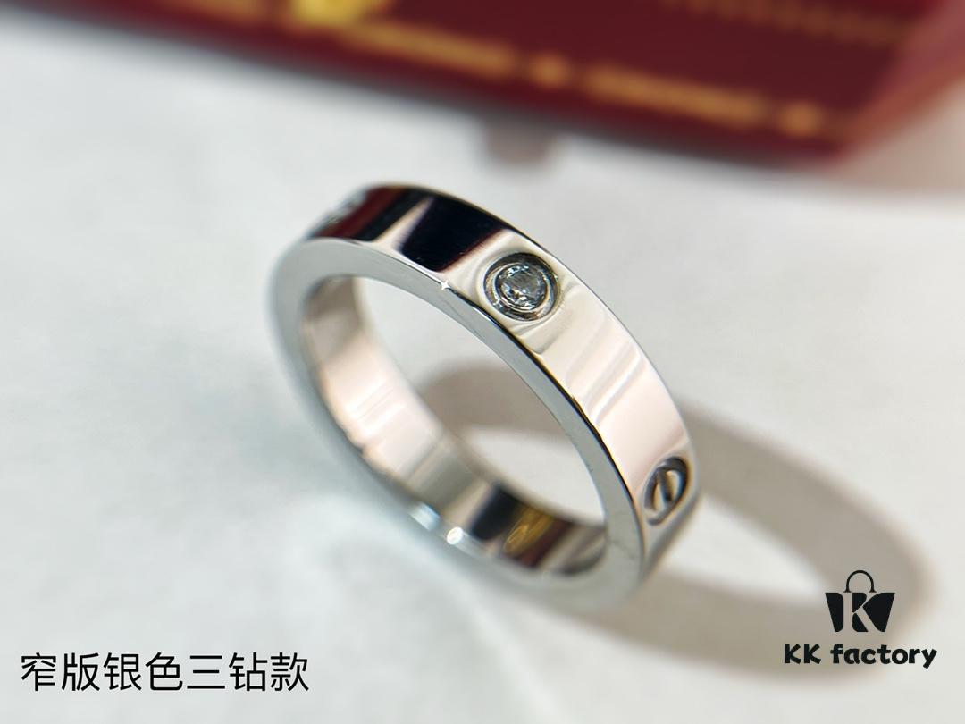 Available in three colors: gold, rose gold, and silver; two styles: with or without diamonds, wide or narrow band; sizes from 5 to 11