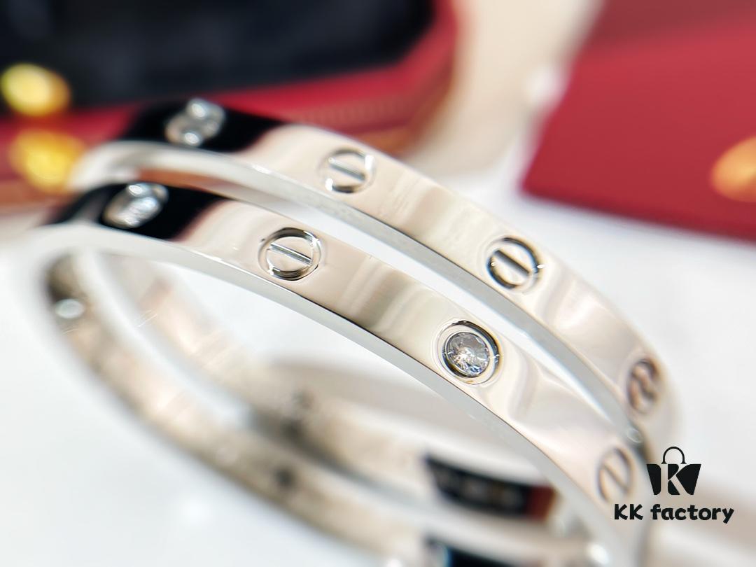 Cartier Classic Love Series Bracelet, Customizable with Laser Engraving