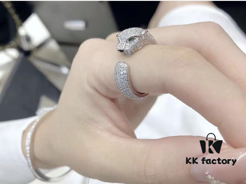 Ultra Thick and Bold Full-Zircon Leopard Ring! Unisex, Couple's Style (Male and Female) with 18K Gold Mold Version, Made by Lost-Wax Casting Process – Identical in Design Except for the Gold Material Difference. We Use 925 Sterling Silver Base with 18K Gold Plating, Each Piece Hand-Carved by Master Craftsmen to Achieve a Perfect Finish! Absolutely Top-Tier Quality! Available in Three Colors.