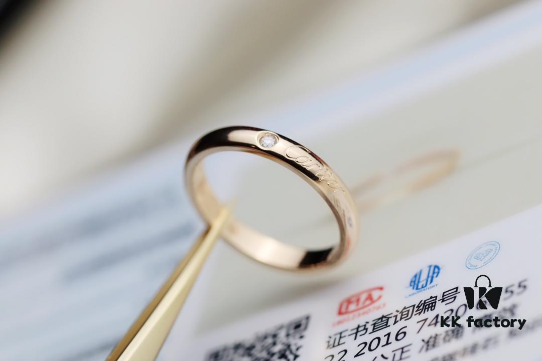 New Cartier-Inspired Solitaire Ring with Brilliant Single Diamond – Reversible Design, High-Polish V Gold 2.0 Material