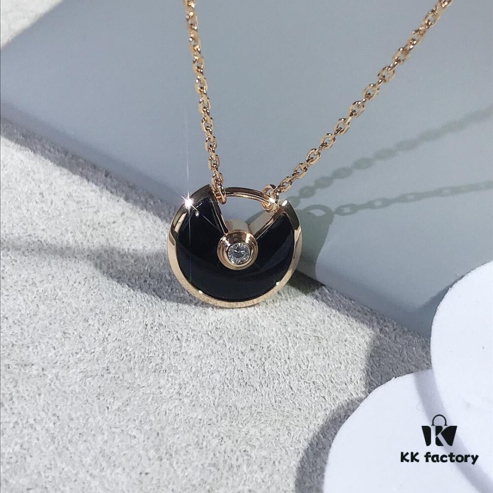 Carter Amulet Necklace - Black Onyx (Strength Talisman)